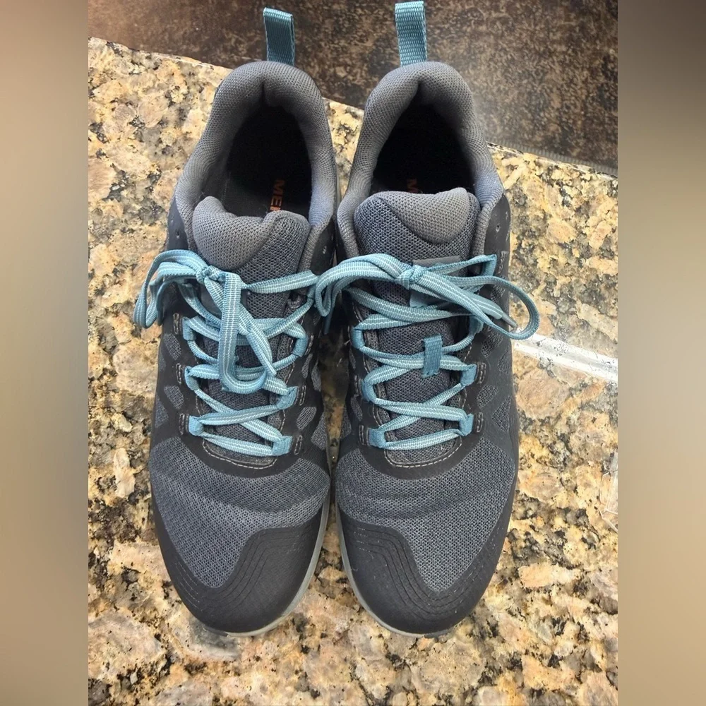 Merrell J52910 Women’s Hiking Trail Shoes Vibram Sole Gray Blue Size 8.5